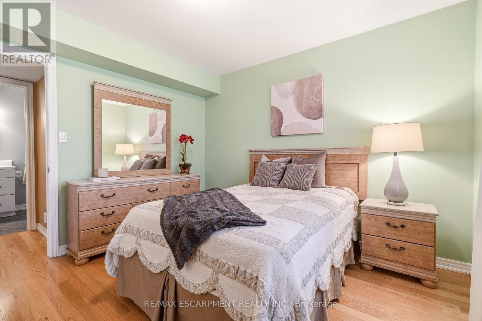 542 Jerseyville Road W, Hamilton, Ontario  L9G 3L5 - Photo 31 - X12951382