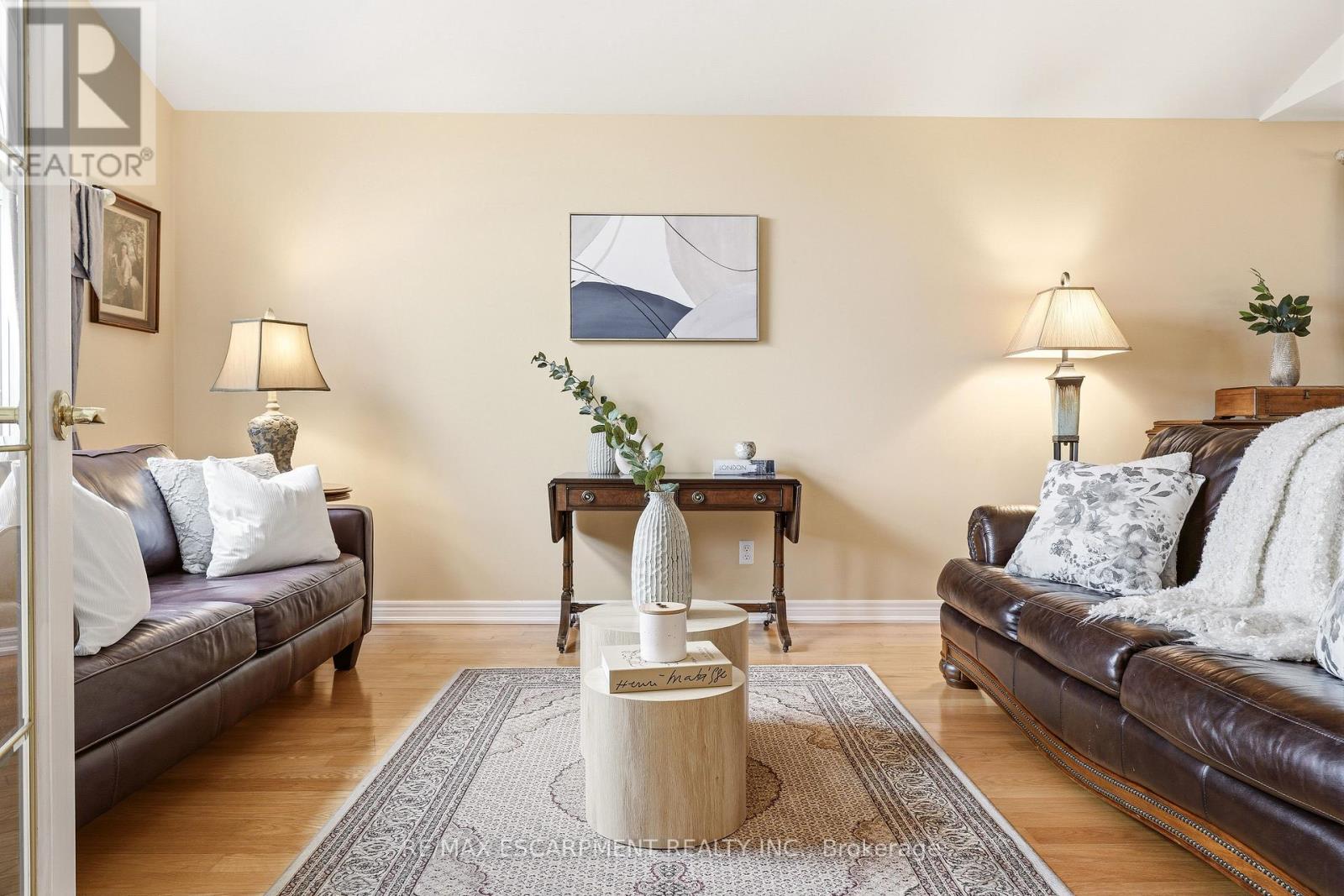 542 Jerseyville Road W, Hamilton, Ontario  L9G 3L5 - Photo 5 - X12951382