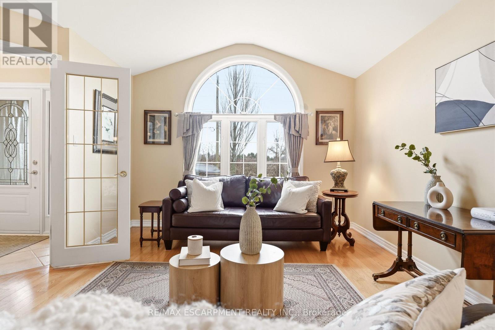 542 Jerseyville Road W, Hamilton, Ontario  L9G 3L5 - Photo 8 - X12951382