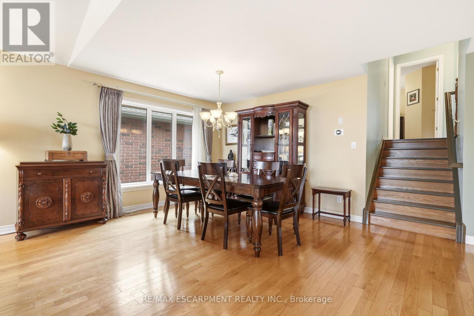 542 Jerseyville Road W, Hamilton, Ontario  L9G 3L5 - Photo 9 - X12951382