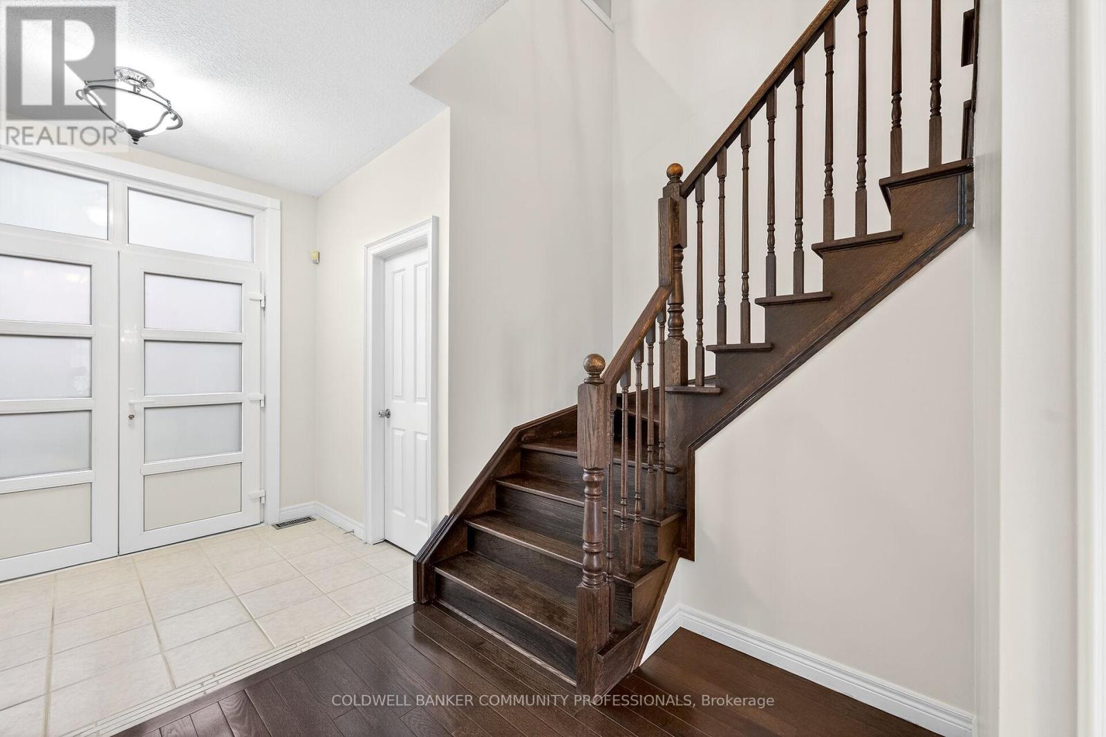 182 Irwin Avenue, Hamilton, Ontario  L8K 0G2 - Photo 4 - X12951410