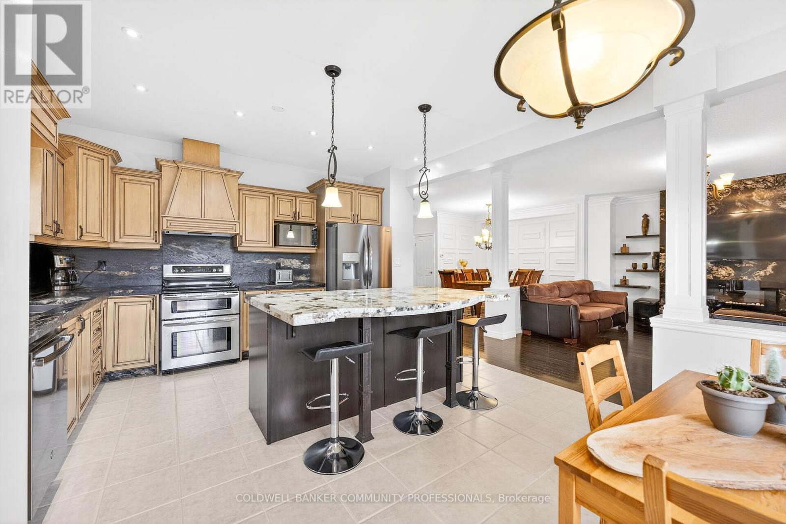 182 Irwin Avenue, Hamilton, Ontario  L8K 0G2 - Photo 6 - X12951410