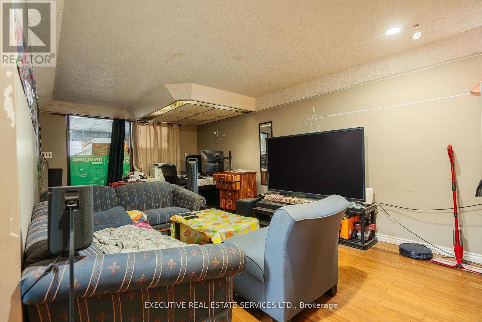 268 Ross Avenue, Kitchener, Ontario  N2A 1V6 - Photo 25 - X12951442