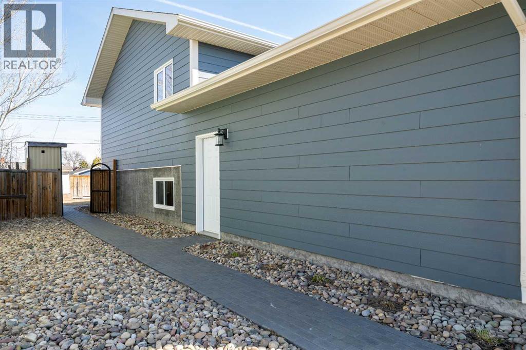 122 3 Avenue W, Bow Island, Alberta  T0K 0G0 - Photo 28 - A2297917