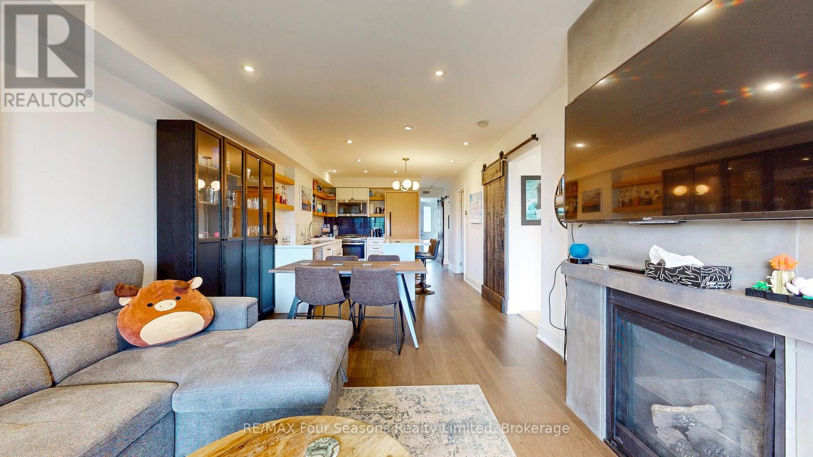 203 - 6 Anchorage Crescent, Collingwood, Ontario  L9Y 0Y6 - Photo 2 - S12951754