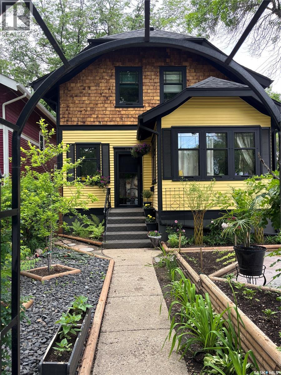 702 Lansdowne AVENUE, Saskatoon, Saskatchewan