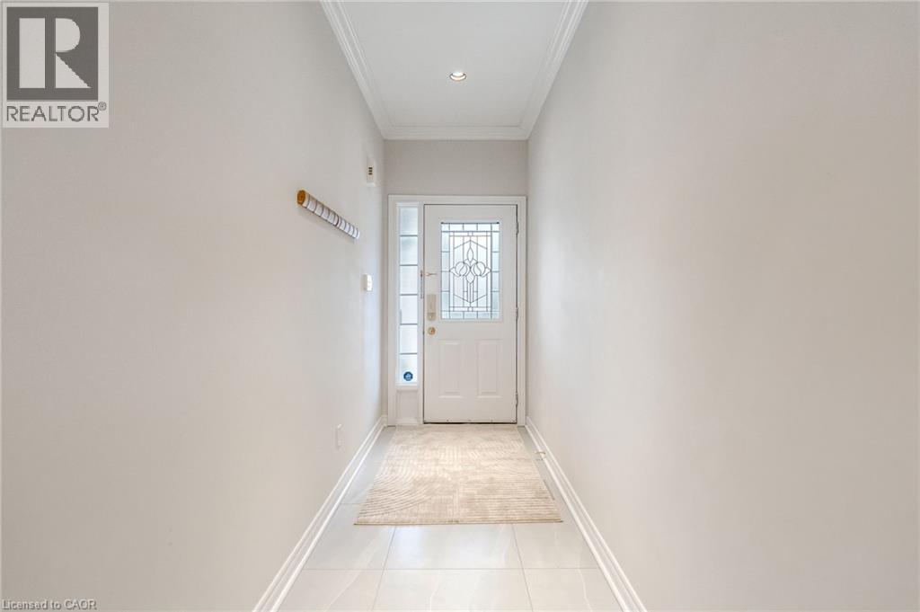 2264 Highcroft Road, Oakville, Ontario  L6M 4Y4 - Photo 3 - 40815699