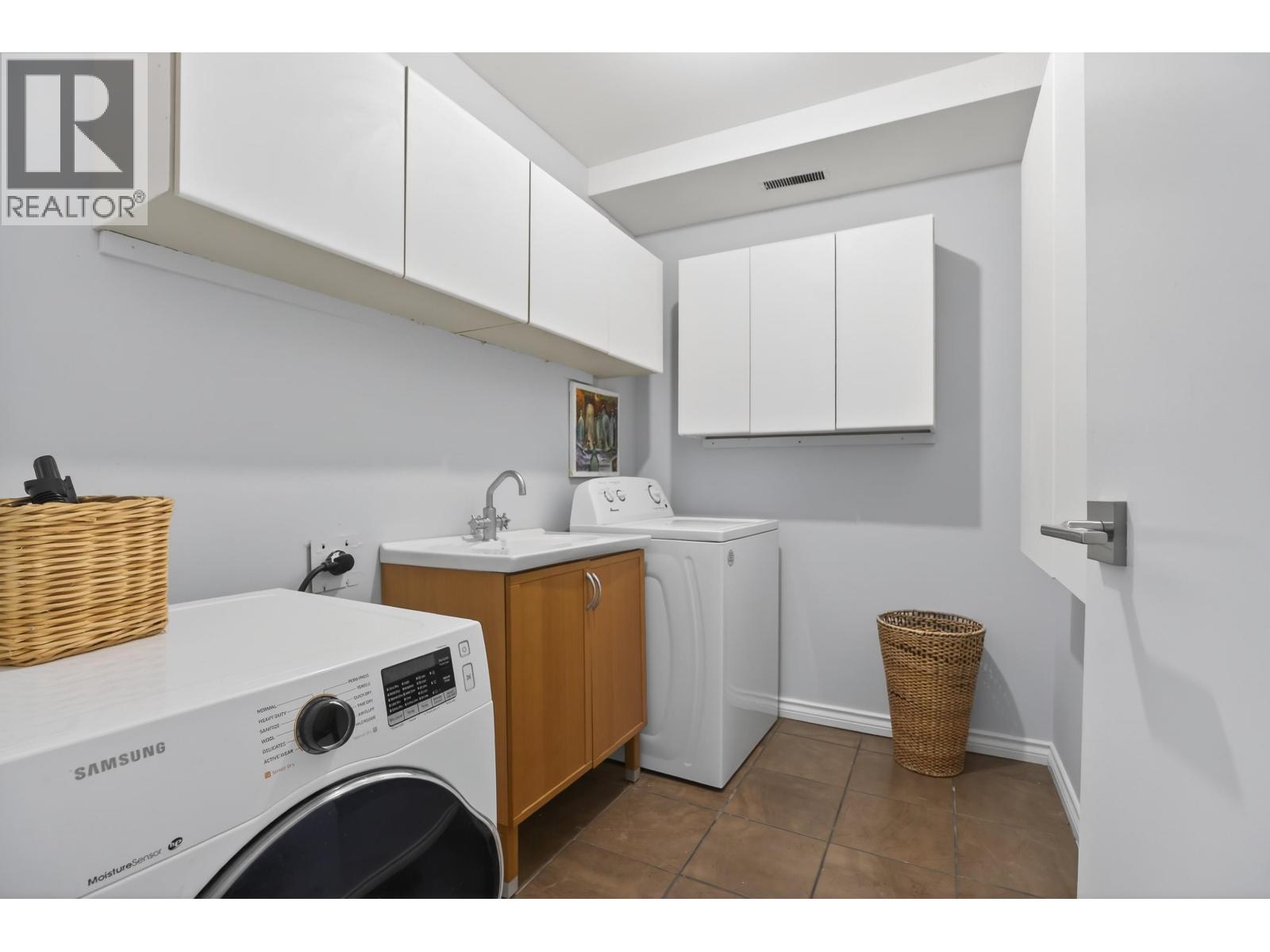 8489 Nanaimo Street, Vancouver, British Columbia  V5P 4V8 - Photo 15 - R3105728