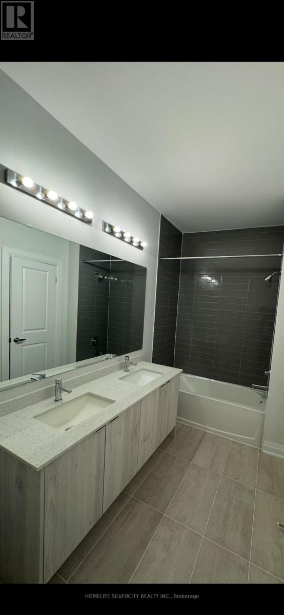 99 Seguin Street, Richmond Hill, Ontario  L4E 1H8 - Photo 5 - N12951260