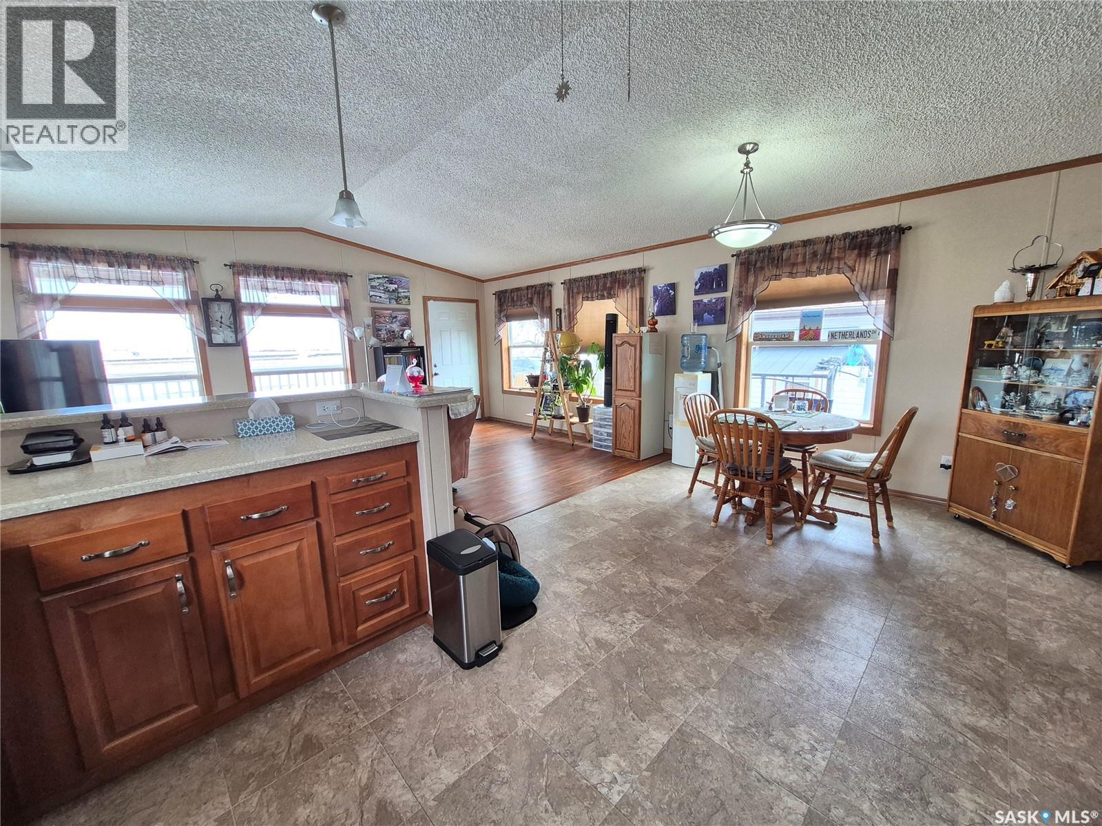 4425 Access Road, Halbrite, Saskatchewan  S0C 1H0 - Photo 10 - SK031857