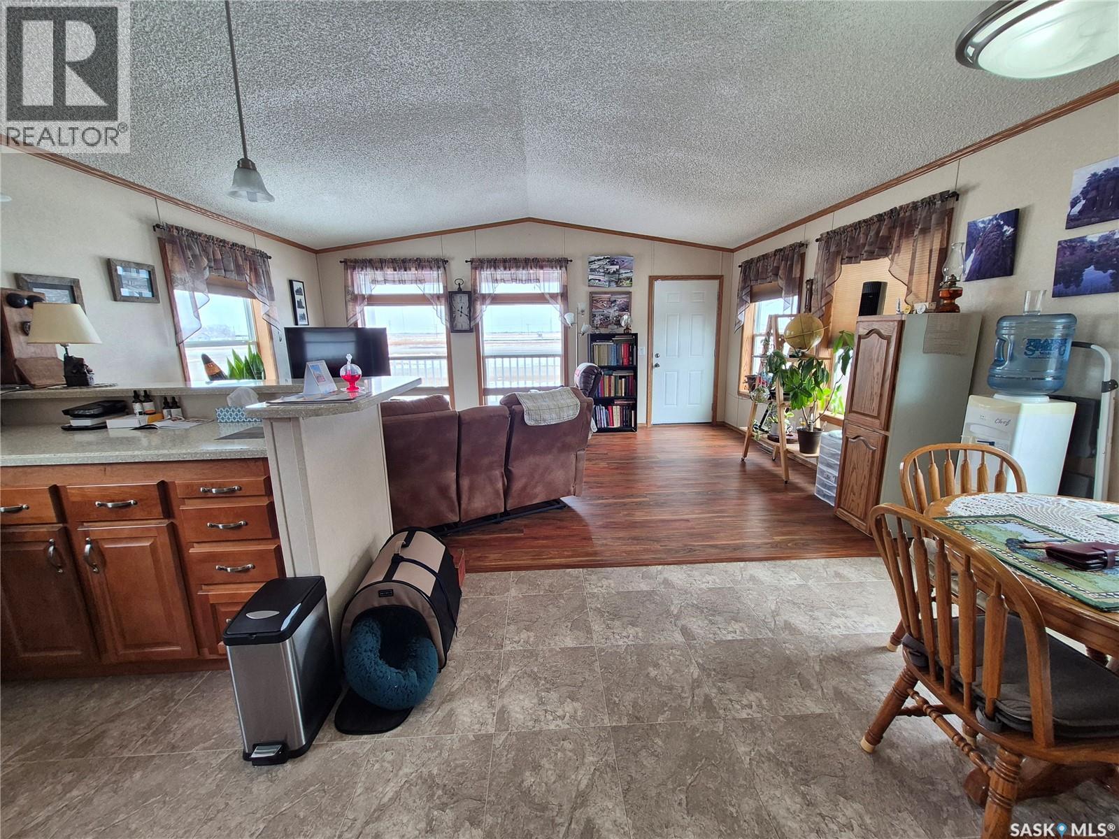 4425 Access Road, Halbrite, Saskatchewan  S0C 1H0 - Photo 11 - SK031857