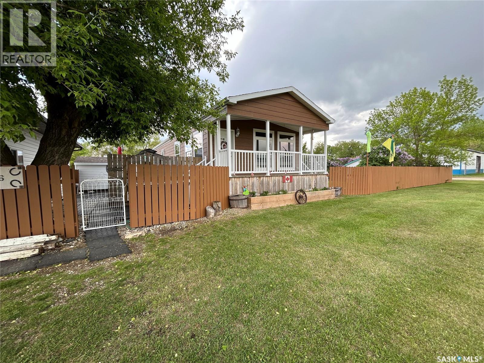 4425 Access Road, Halbrite, Saskatchewan  S0C 1H0 - Photo 26 - SK031857