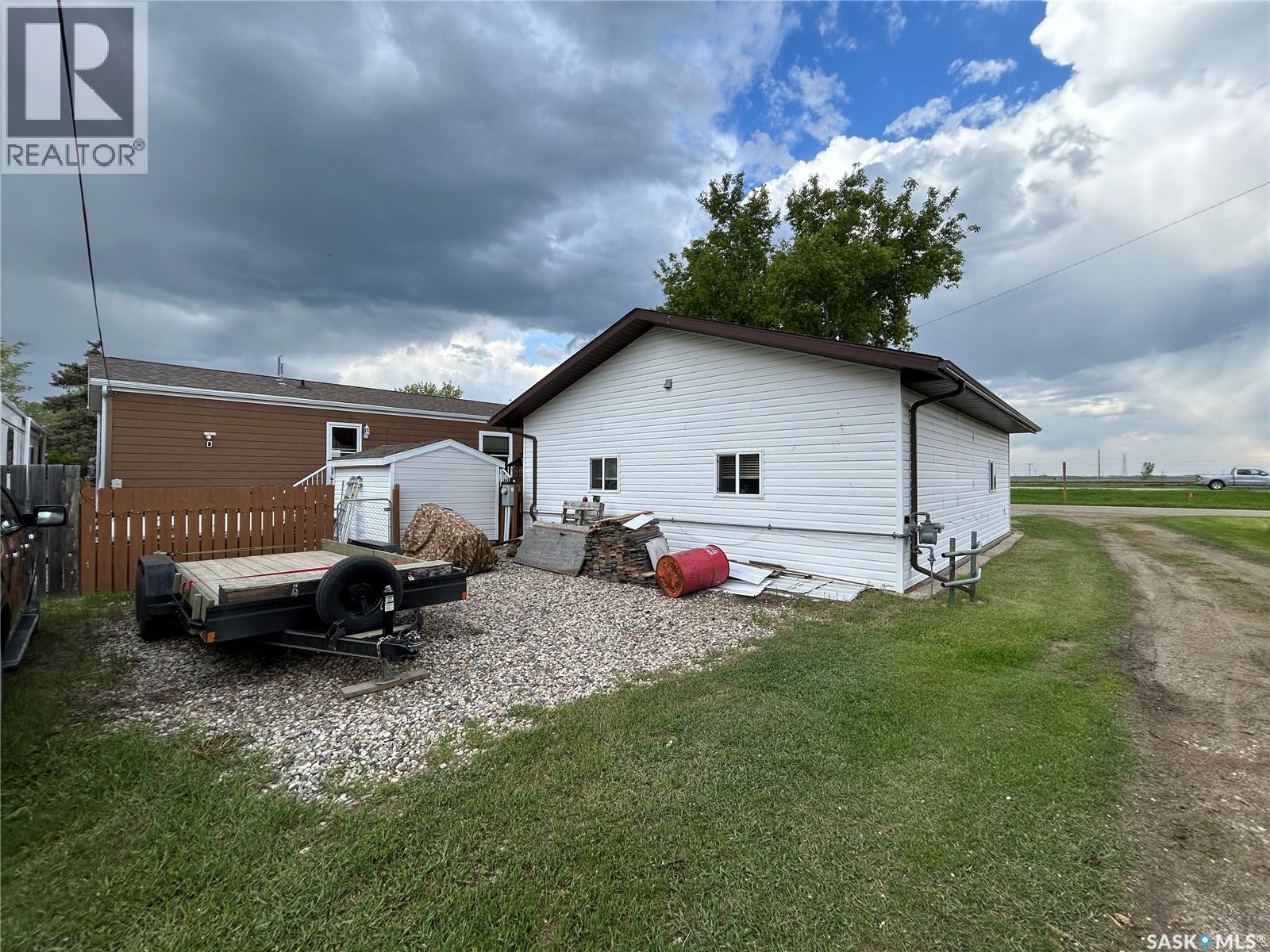 4425 Access Road, Halbrite, Saskatchewan  S0C 1H0 - Photo 30 - SK031857