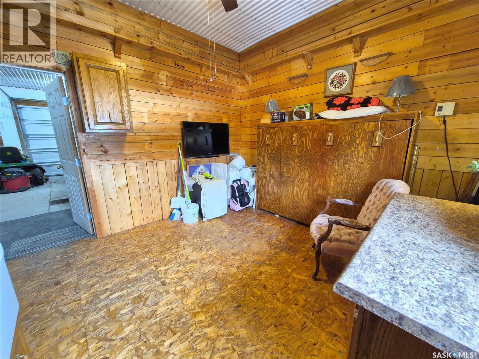 4425 Access Road, Halbrite, Saskatchewan  S0C 1H0 - Photo 43 - SK031857