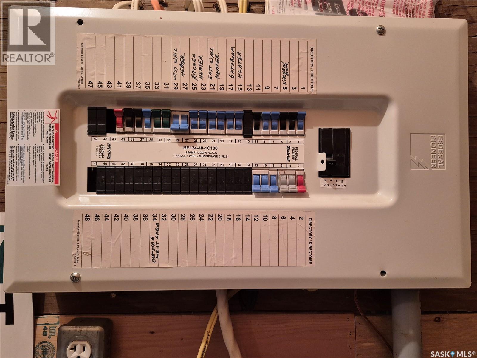 4425 Access Road, Halbrite, Saskatchewan  S0C 1H0 - Photo 46 - SK031857