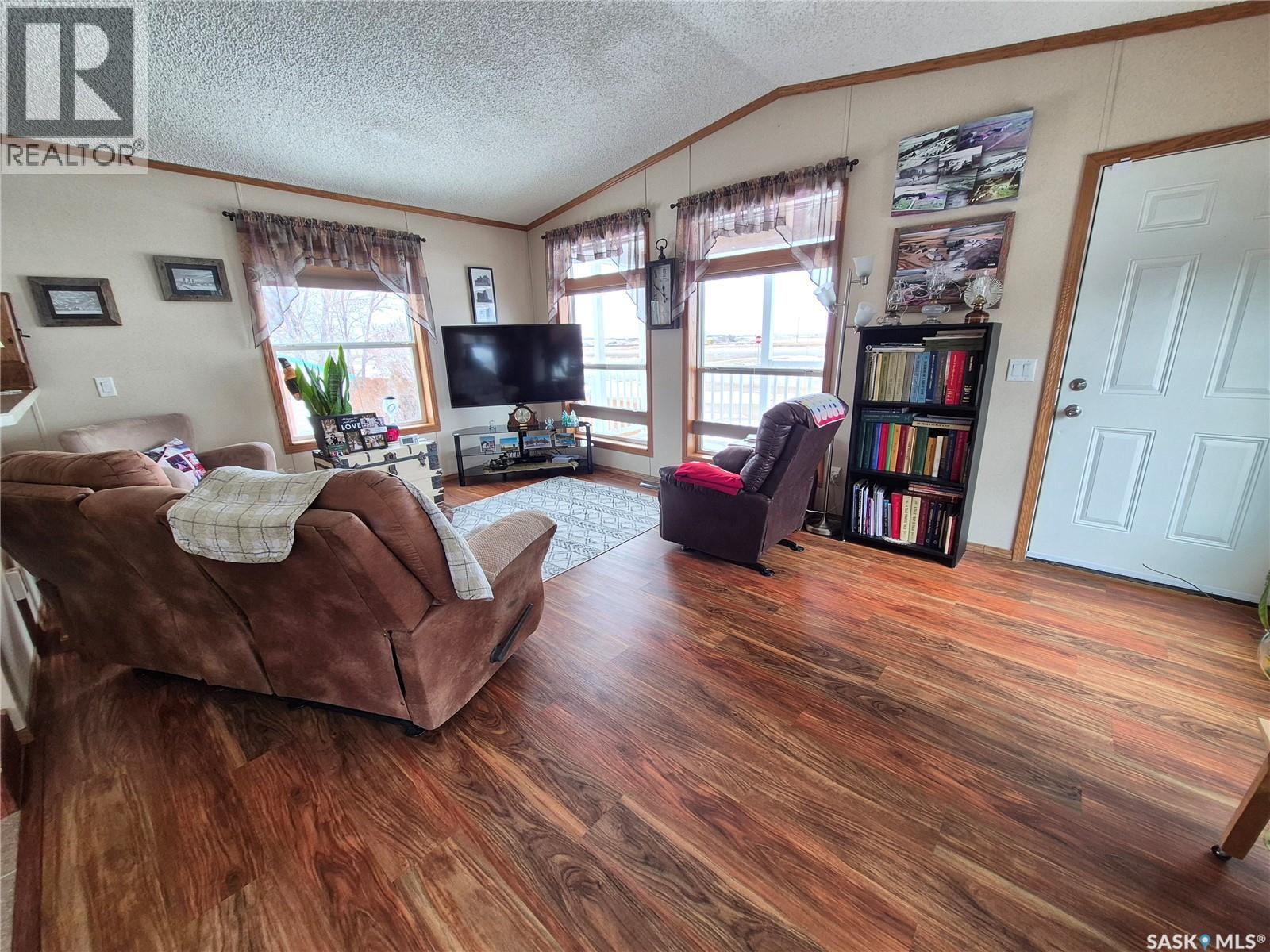 4425 Access Road, Halbrite, Saskatchewan  S0C 1H0 - Photo 8 - SK031857