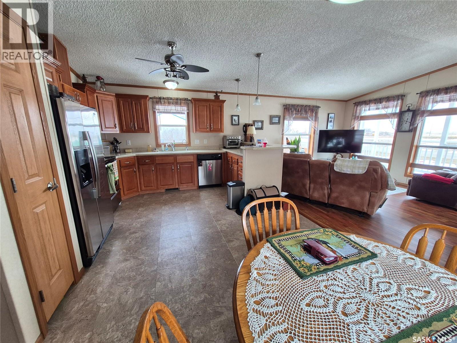 4425 Access Road, Halbrite, Saskatchewan  S0C 1H0 - Photo 9 - SK031857