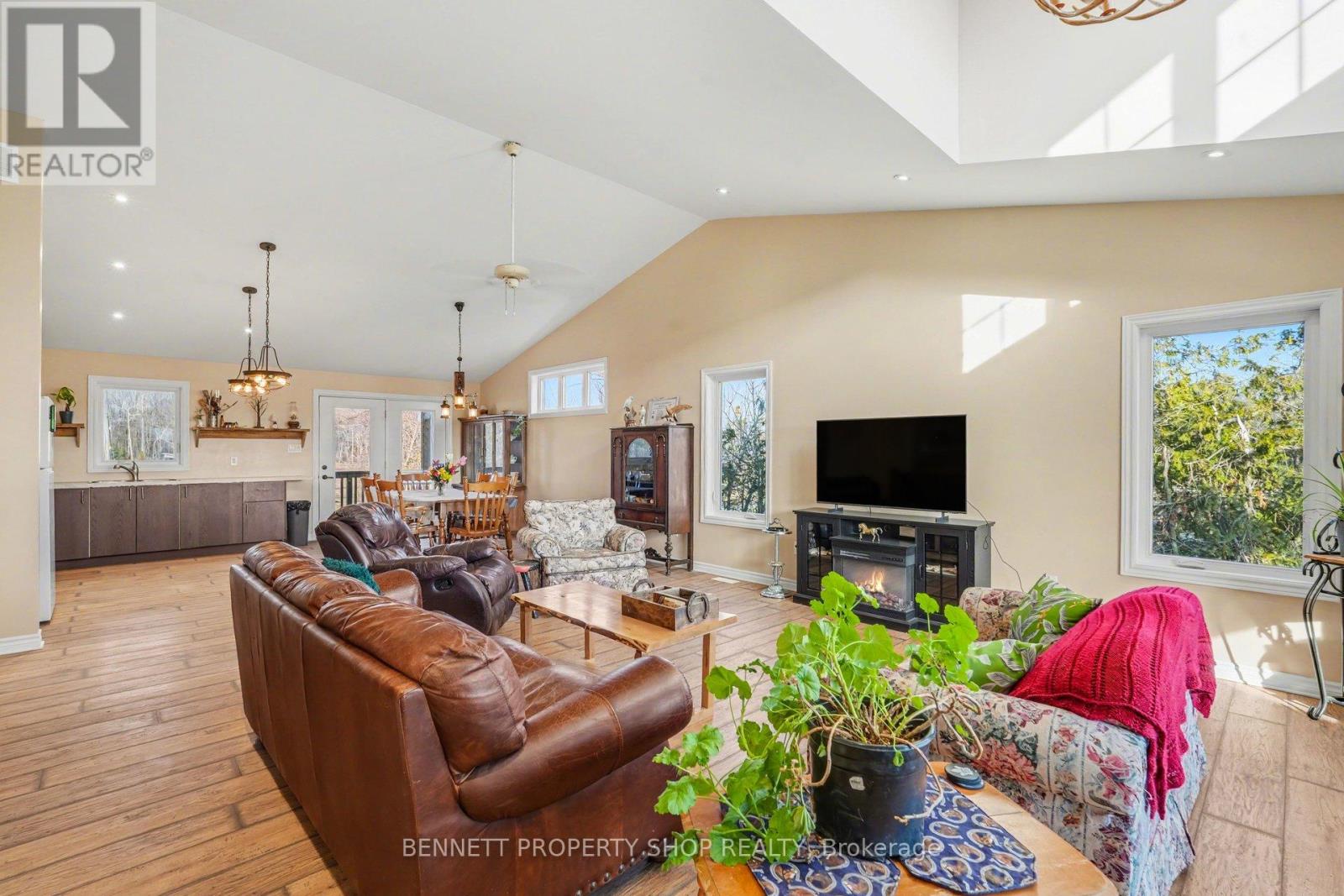 7261 Third Line Road S, Ottawa, Ontario  K0A 2E0 - Photo 6 - X12951498