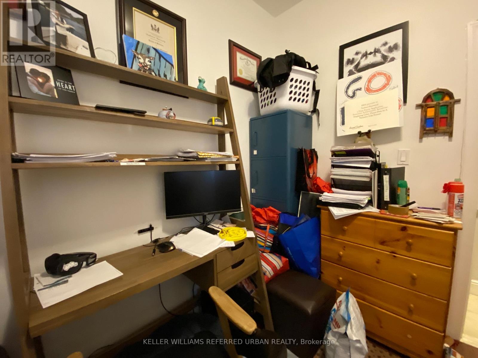 Upper - 429 Ossington Avenue, Toronto, Ontario  M6J 3A6 - Photo 10 - C12951500