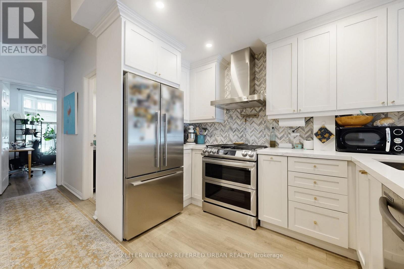 4a Portland Street, Toronto, Ontario  M5V 3N6 - Photo 12 - C12951638