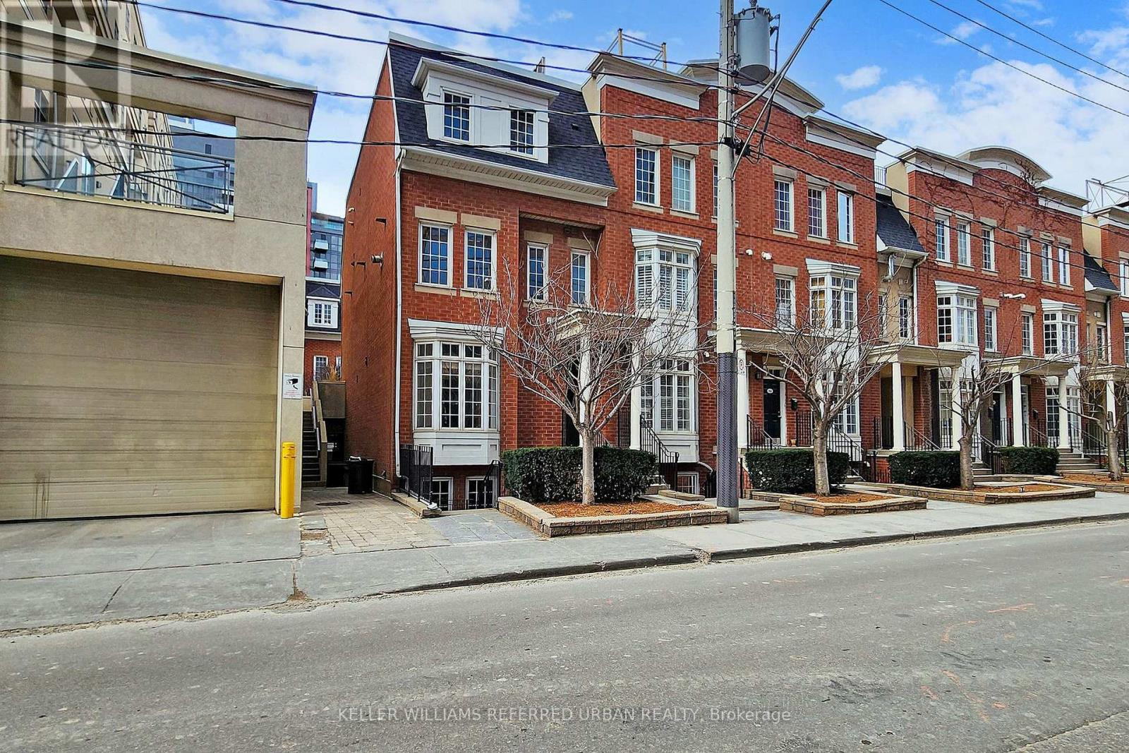 4a Portland Street, Toronto, Ontario  M5V 3N6 - Photo 2 - C12951638