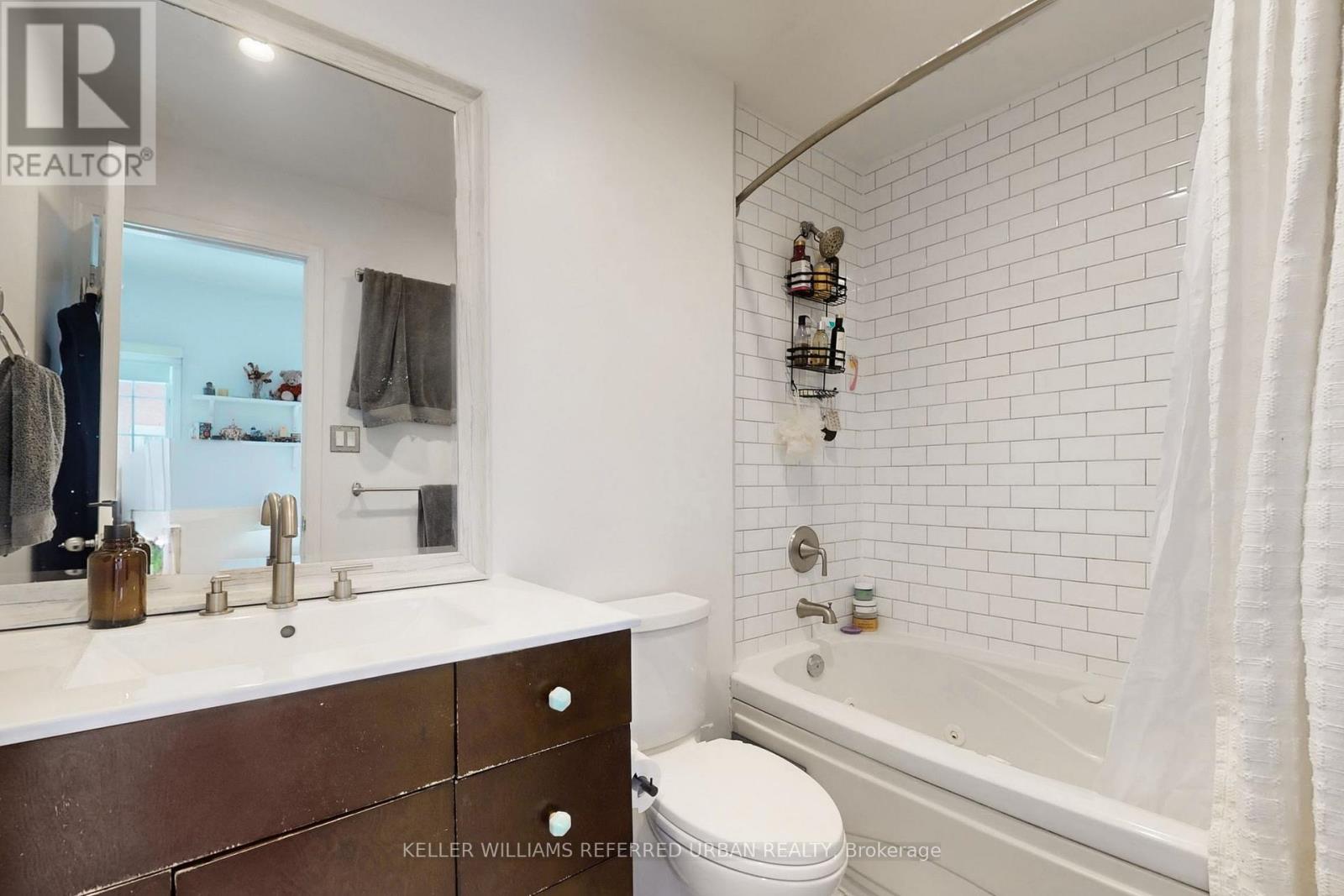 4a Portland Street, Toronto, Ontario  M5V 3N6 - Photo 25 - C12951638