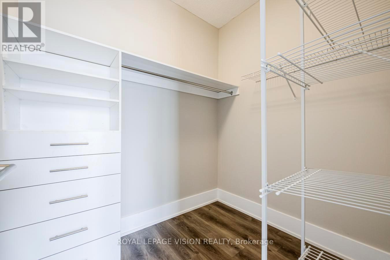 1301 - 300 Front Street, Toronto, Ontario  M5V 0E9 - Photo 18 - C12951702