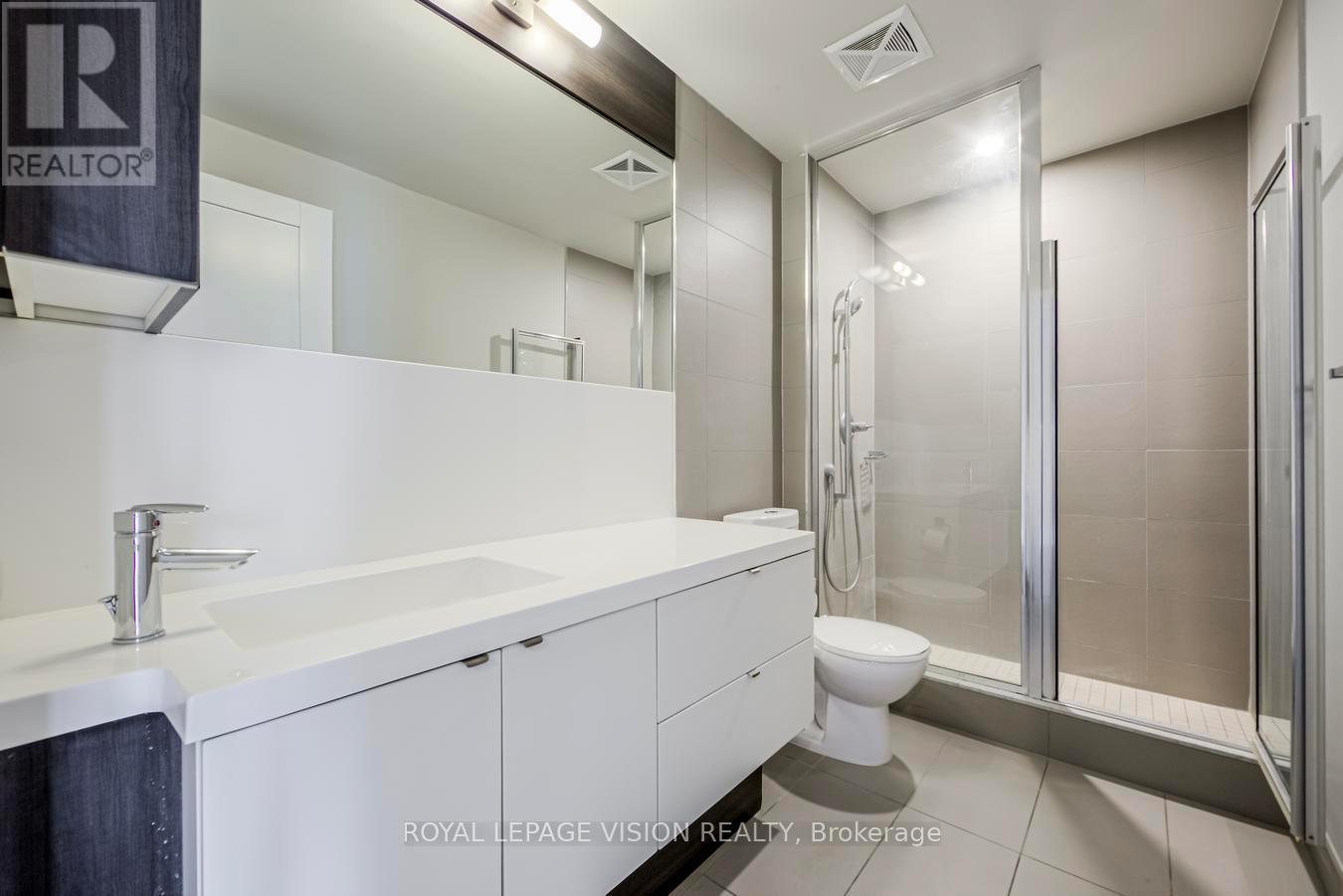 1301 - 300 Front Street, Toronto, Ontario  M5V 0E9 - Photo 19 - C12951702