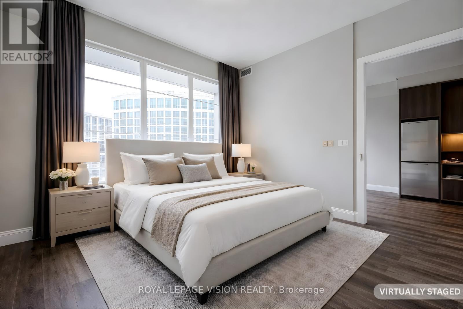 1301 - 300 Front Street, Toronto, Ontario  M5V 0E9 - Photo 3 - C12951702