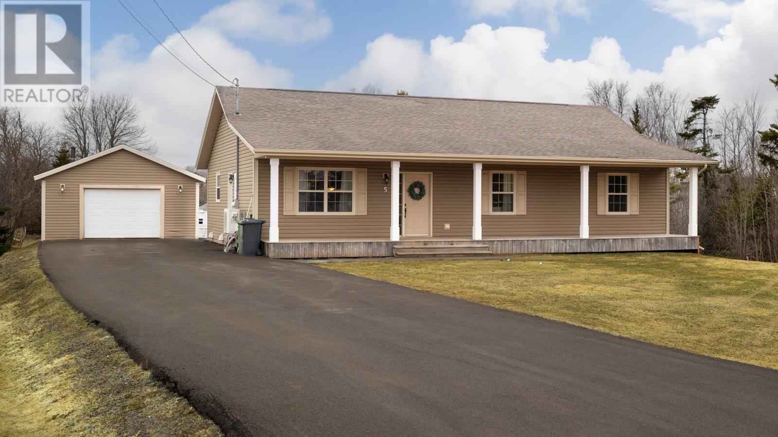 5 Rose Street, Winsloe North, Prince Edward Island