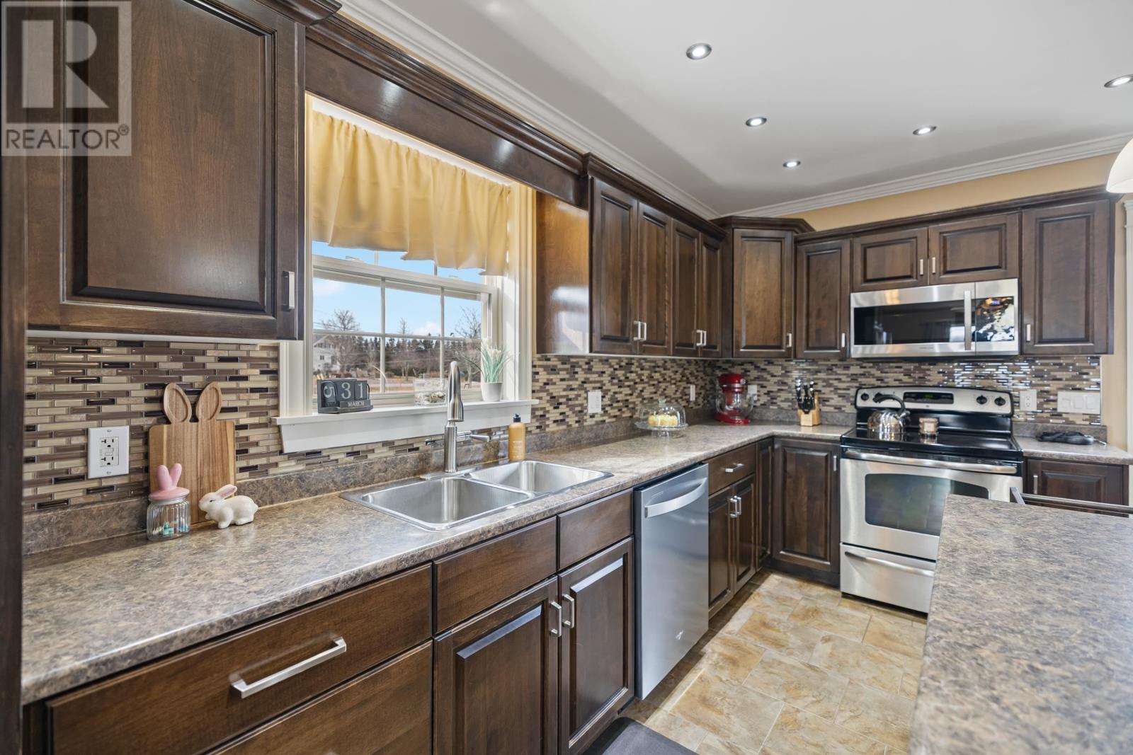 5 Rose Street, Winsloe North, Prince Edward Island  C1E 1V4 - Photo 12 - 202606227