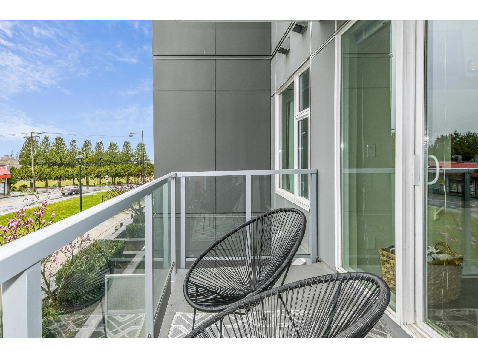 203 10838 Whalley Boulevard, Surrey, British Columbia  V3R 0G8 - Photo 16 - R3105610