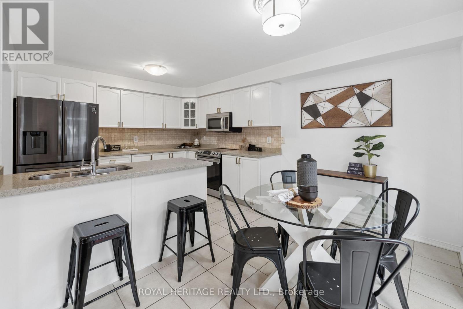 40 Mcnicol Crescent, Ajax, Ontario  L1Z 1Y8 - Photo 7 - E12951494