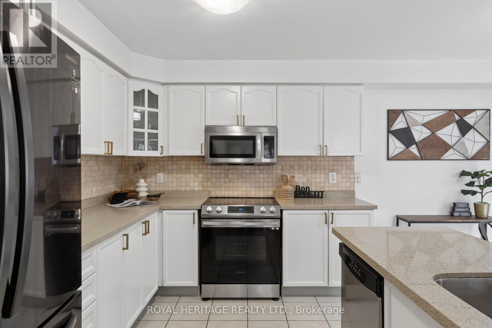 40 Mcnicol Crescent, Ajax, Ontario  L1Z 1Y8 - Photo 9 - E12951494