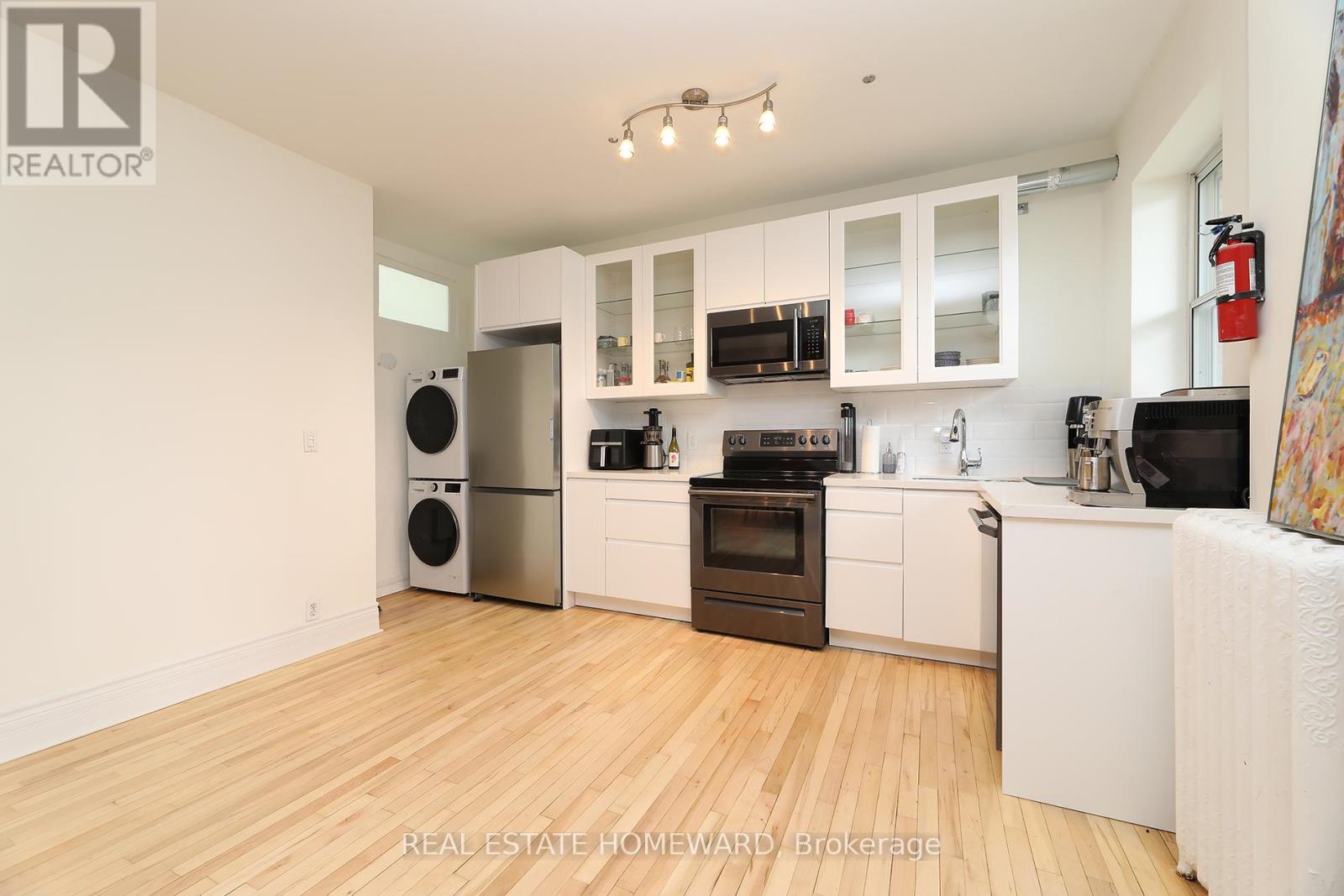 2 - 1378 Queen Street E, Toronto, Ontario  M4L 1C9 - Photo 4 - E12951588