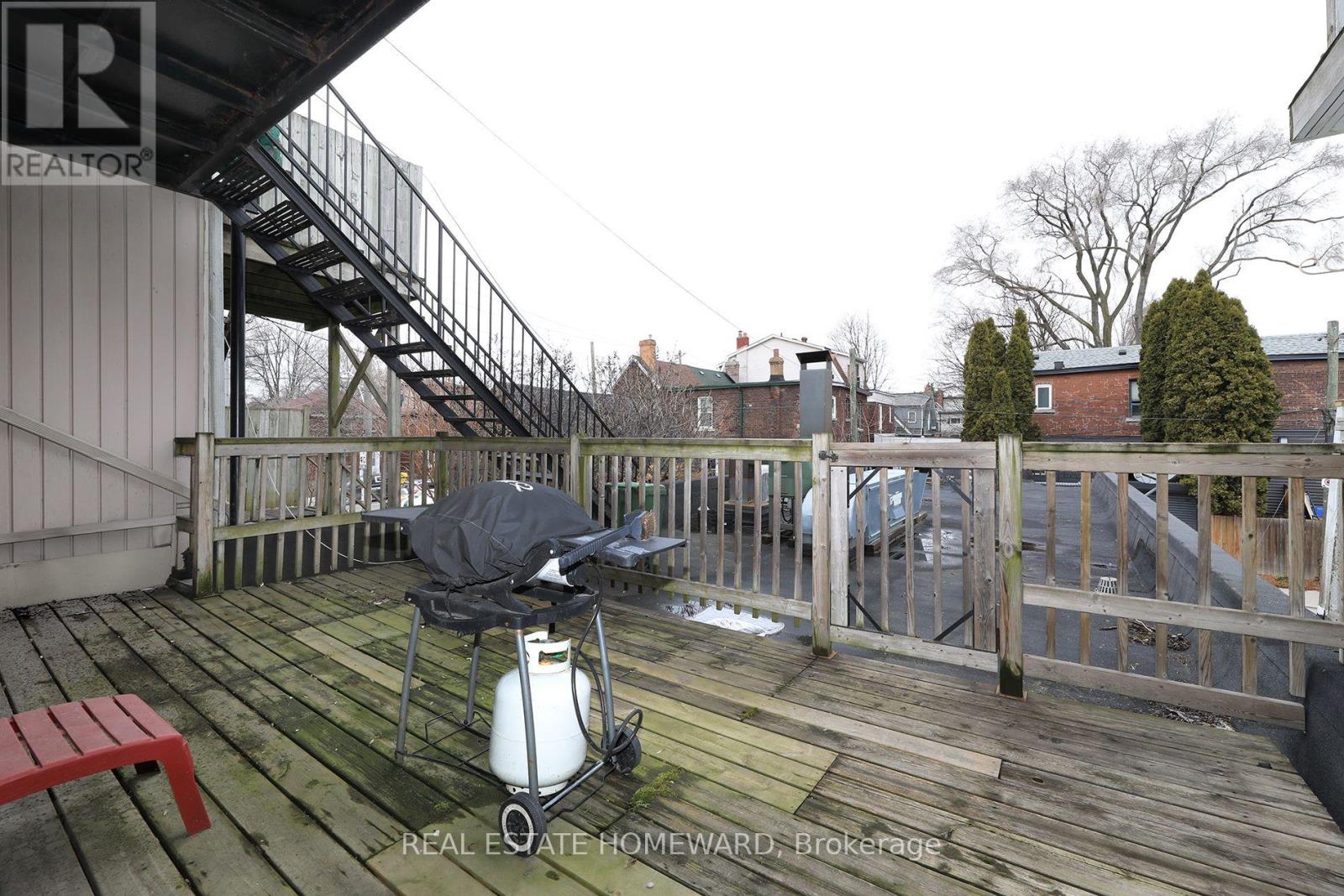 2 - 1378 Queen Street E, Toronto, Ontario  M4L 1C9 - Photo 9 - E12951588