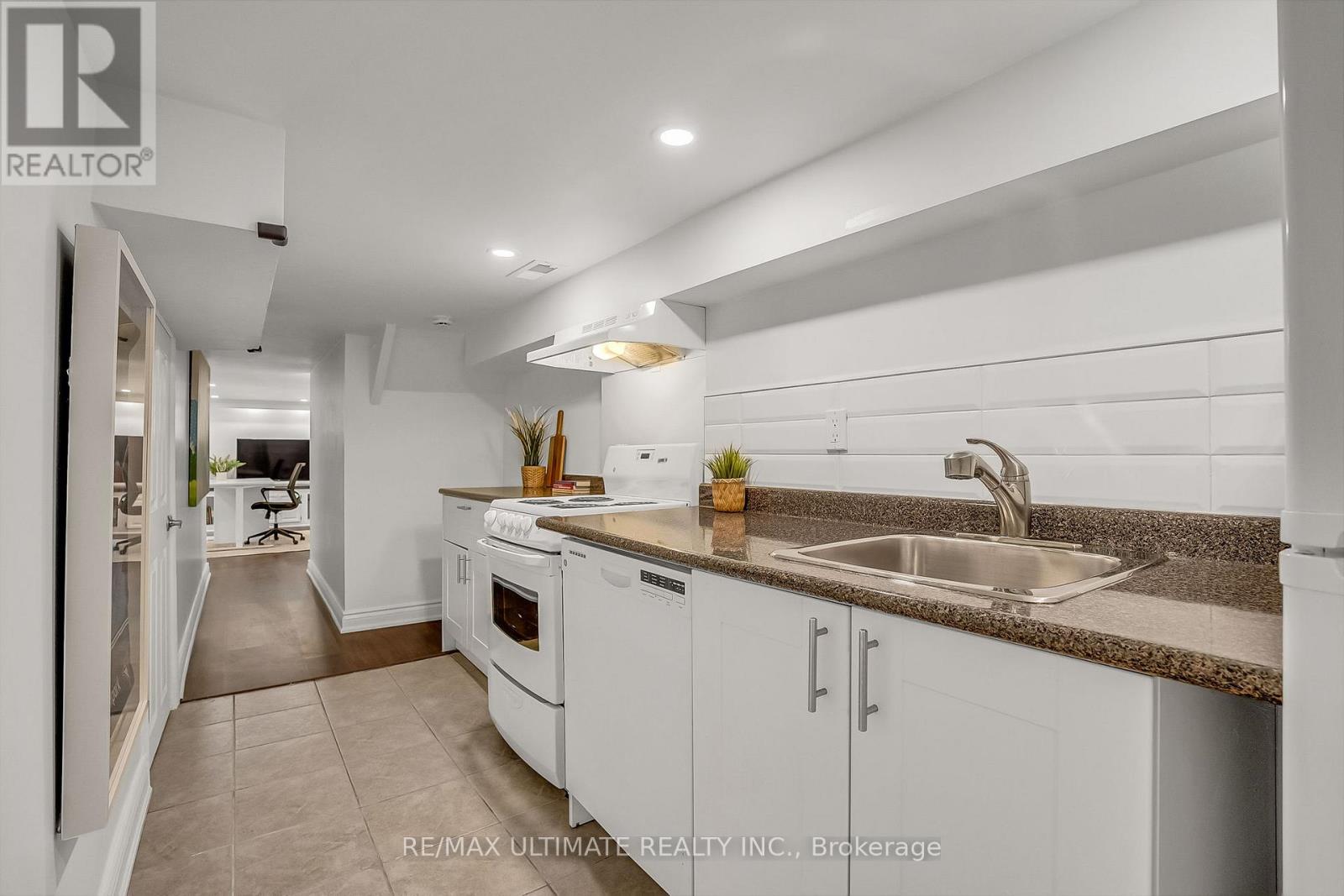 429 Jones Avenue, Toronto, Ontario  M4J 3G6 - Photo 35 - E12951696