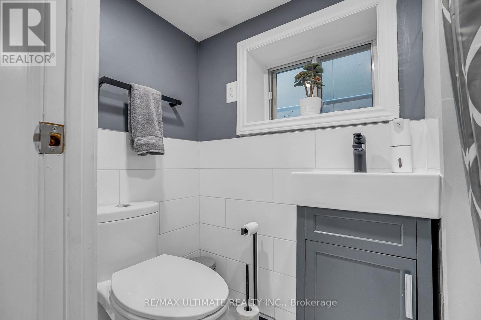 429 Jones Avenue, Toronto, Ontario  M4J 3G6 - Photo 36 - E12951696