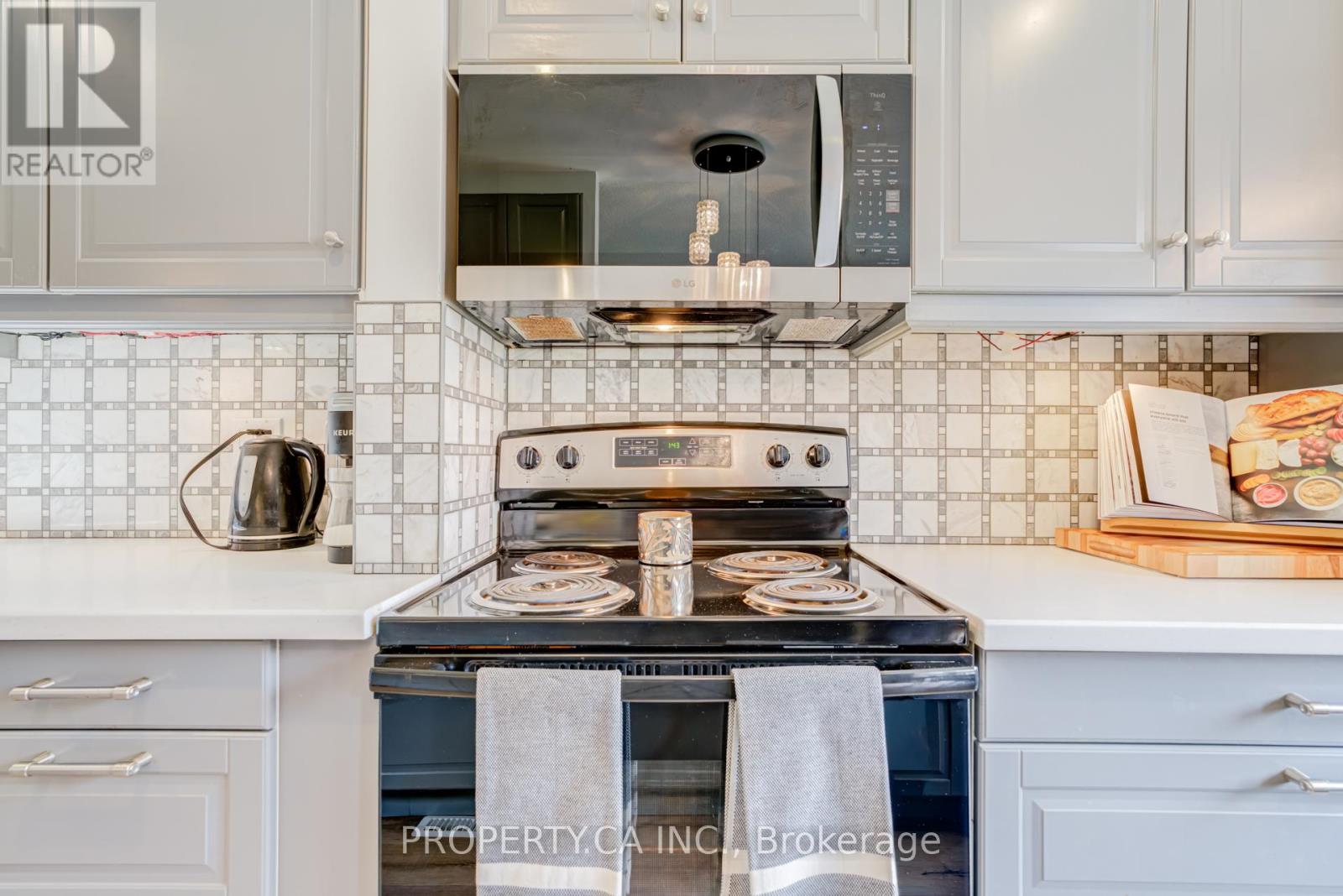 6 Hendley Drive, Ajax, Ontario  L1T 2C6 - Photo 15 - E12951724