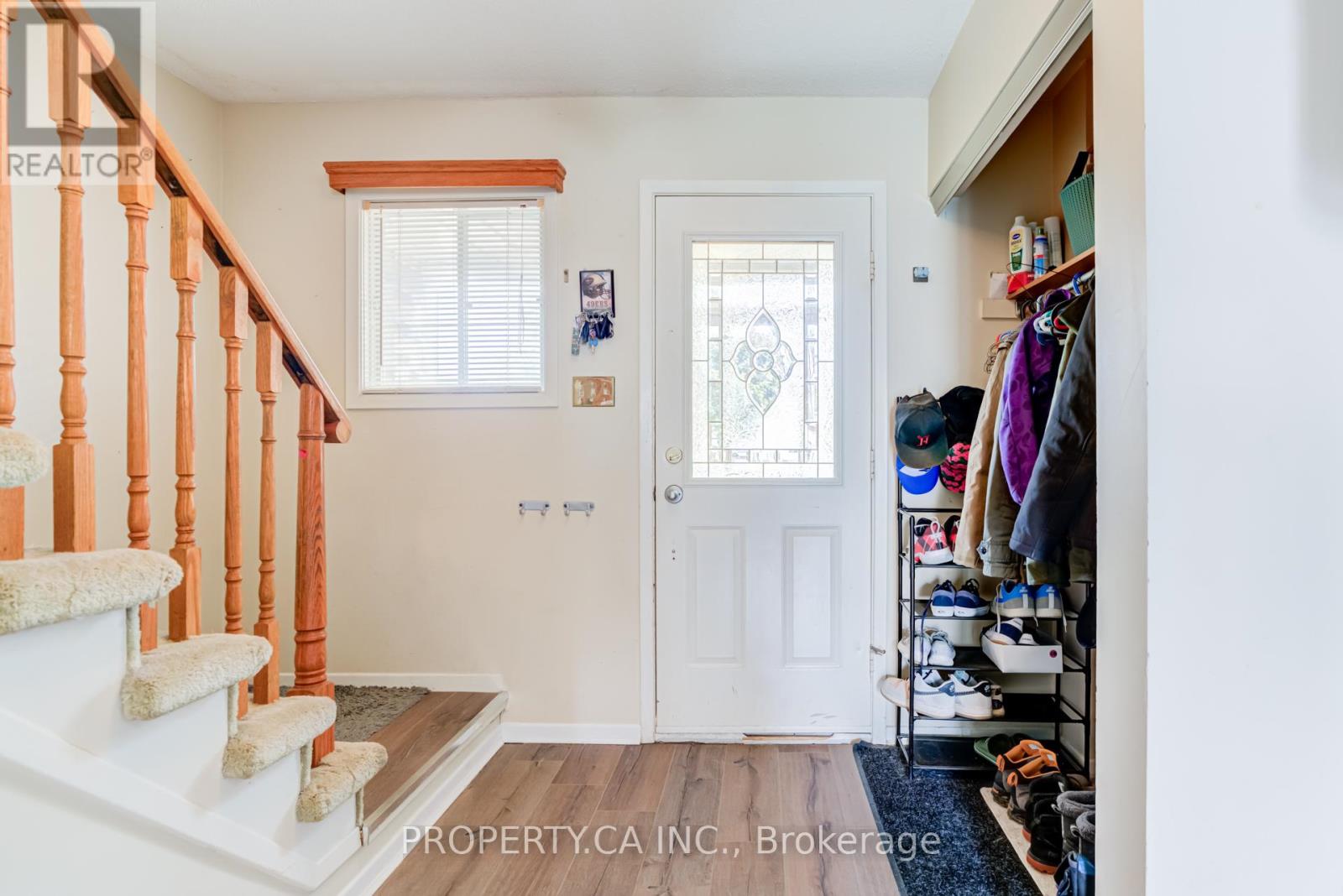 6 Hendley Drive, Ajax, Ontario  L1T 2C6 - Photo 5 - E12951724