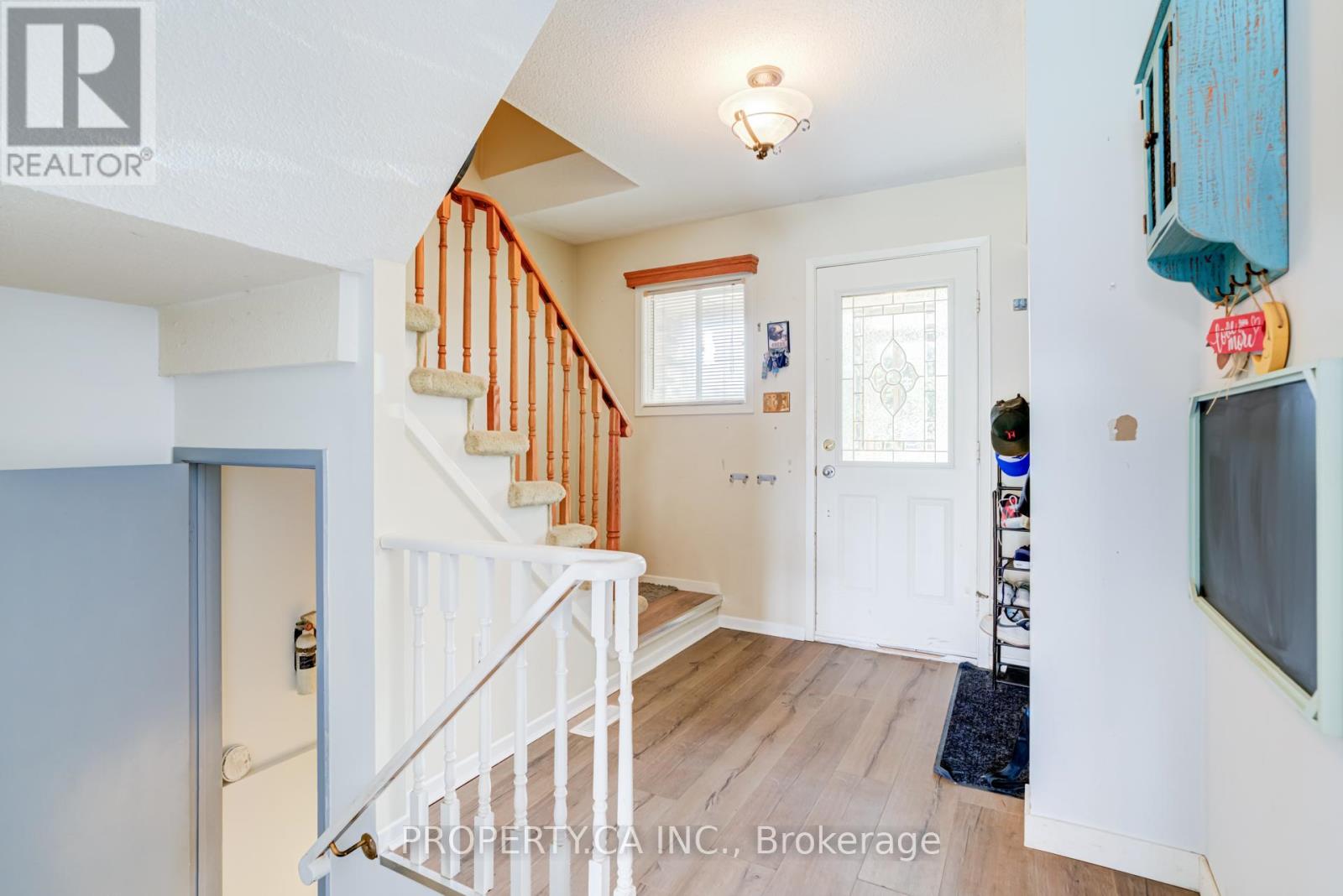 6 Hendley Drive, Ajax, Ontario  L1T 2C6 - Photo 6 - E12951724