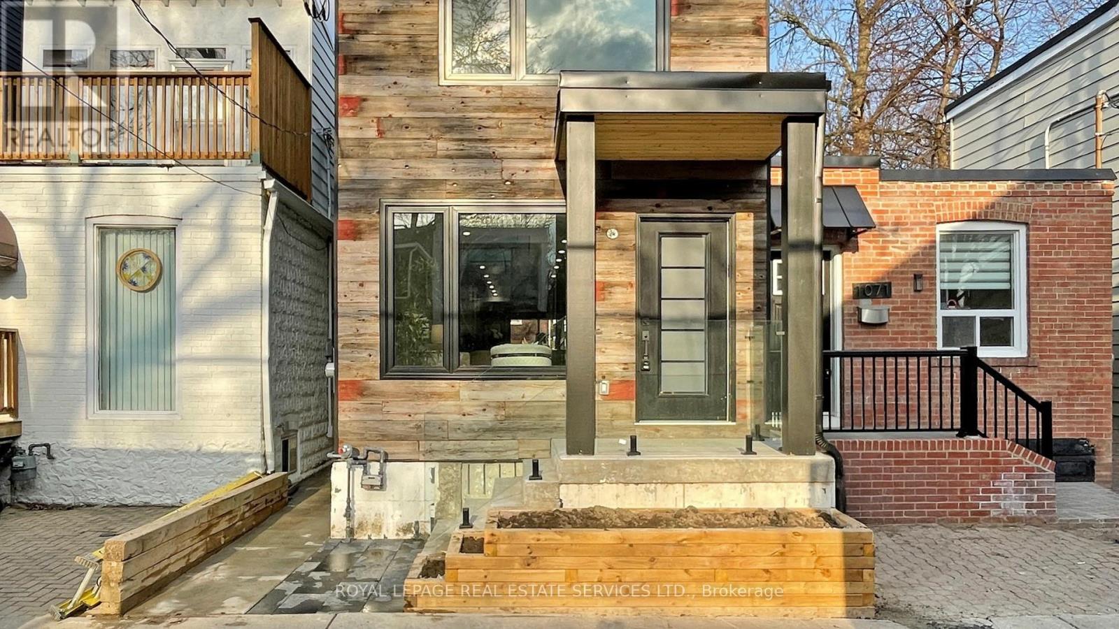 1073 Craven Road, Toronto, Ontario  M4J 4V7 - Photo 2 - E12951732