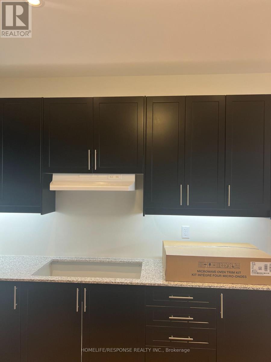 925 Rexton Drive, Oshawa, Ontario  L1L 0V9 - Photo 5 - E12951760