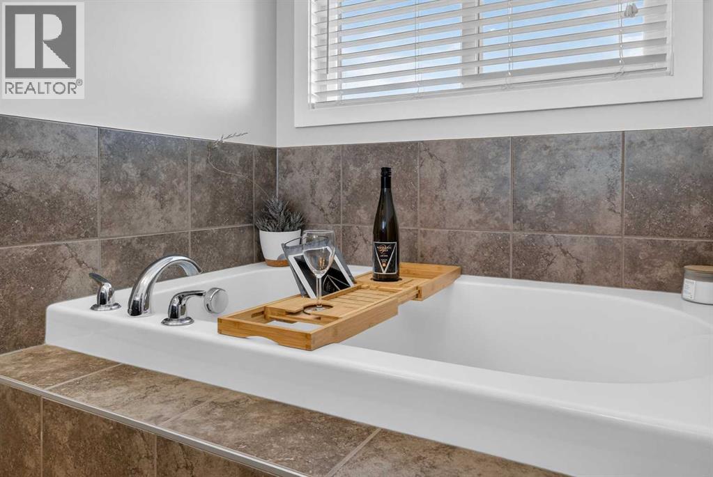 220 Evansborough Way Nw, Calgary, Alberta  T3P 0N9 - Photo 25 - A2295558