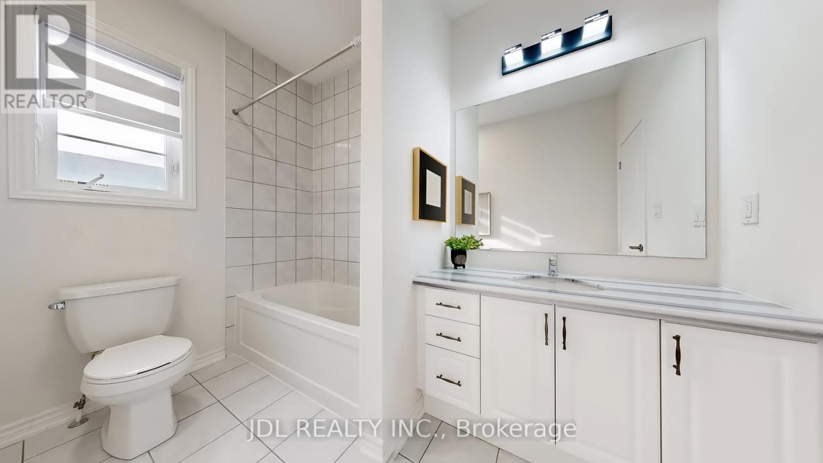 56 Connell Drive, Georgina, Ontario  L4P 0J5 - Photo 17 - N12951682