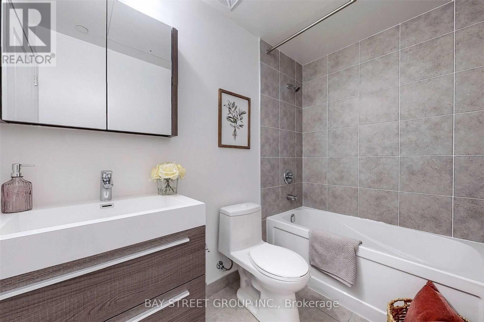 910a - 10 Rouge Valley Drive W, Markham, Ontario  L6G 0G9 - Photo 18 - N12951758