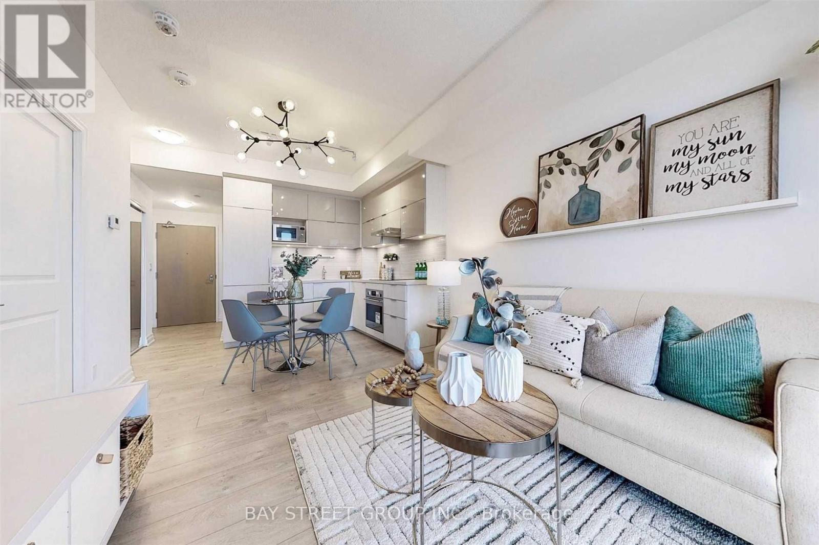 910a - 10 Rouge Valley Drive W, Markham, Ontario  L6G 0G9 - Photo 7 - N12951758