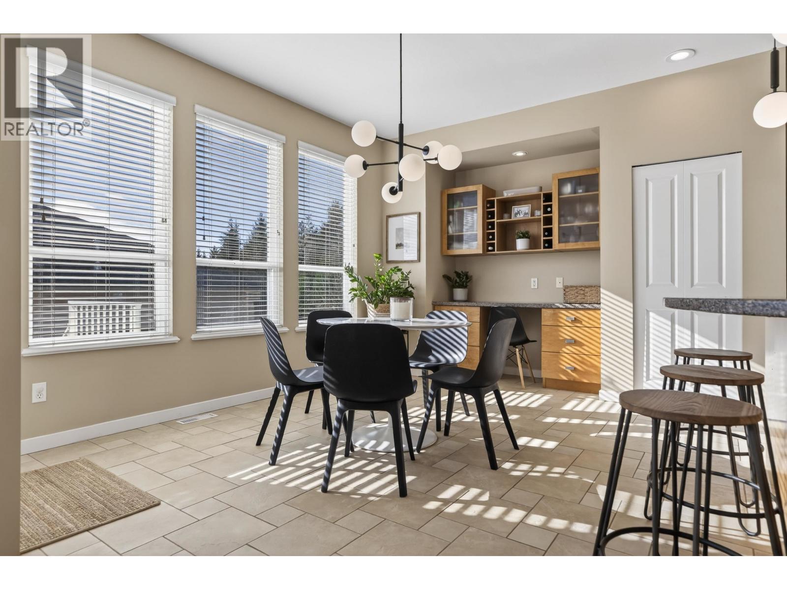 4 Hickory Drive, Port Moody, British Columbia  V3H 5L9 - Photo 5 - R3106266