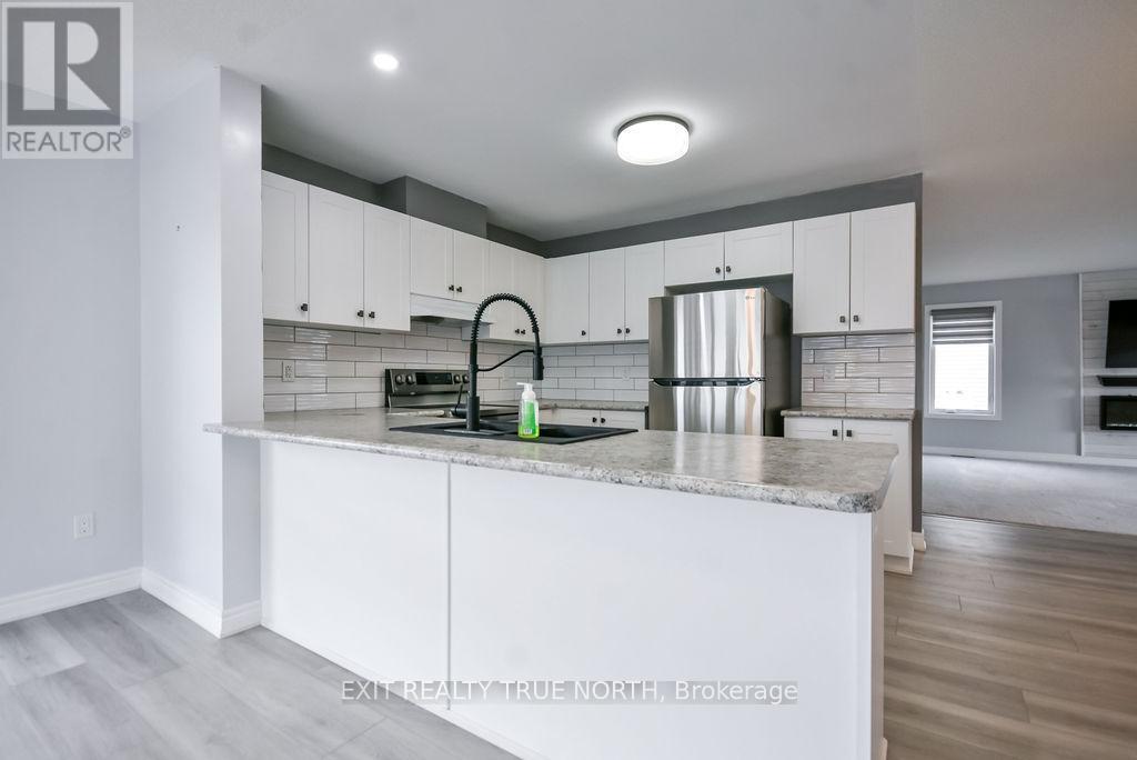 8 Sinclair Crescent, Ramara, Ontario  L3V 8J9 - Photo 12 - S12951618