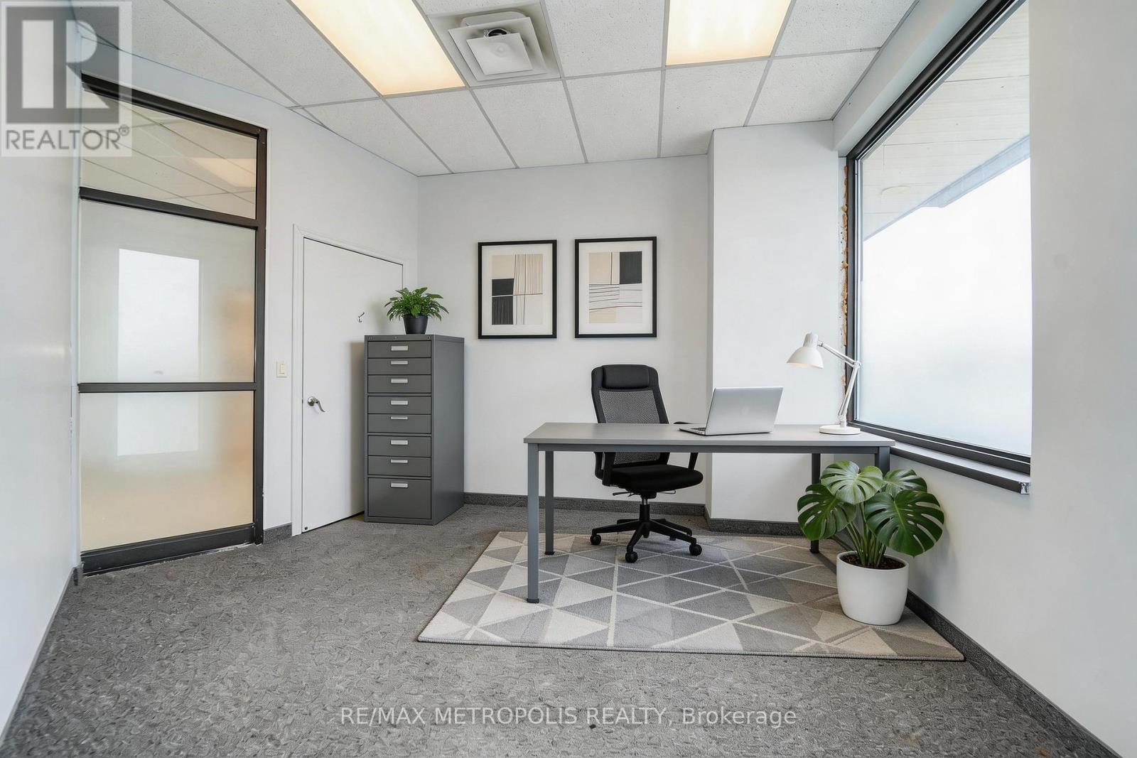 1 - 21 Essa Road, Barrie, Ontario  L4N 3K4 - Photo 18 - S12951646